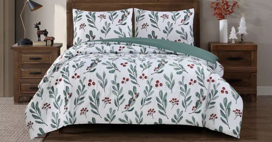 Hudson & Main Wintertime Print Comforter Set with Shams